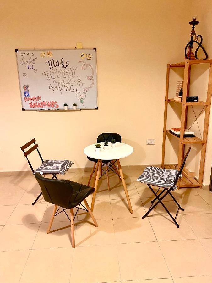 Bombay Backpackers Dxb (Adults Only) Albergue Dubái Exterior foto